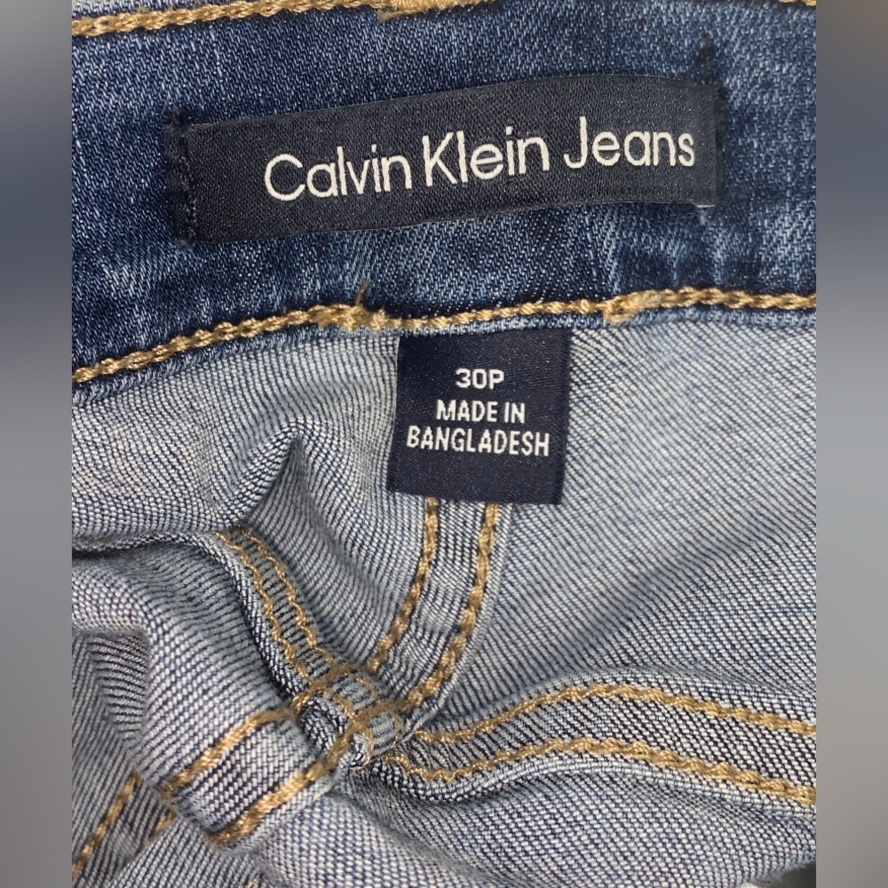 Calvin Klein Jeans Petite High-Rise Slim Straight-Leg Whisper-Soft Jeans Size30p - Picture 2 of 8